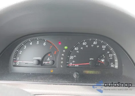 2003 Toyota Camry Le z USA, uszkodzony, nr VIN 4T1BE32K03U777393